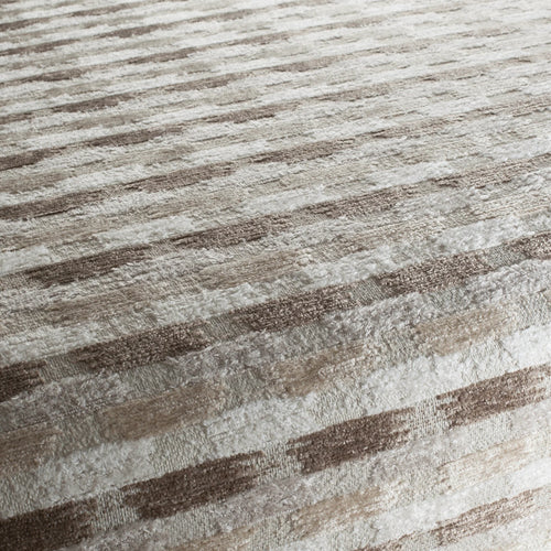 CA1854_070