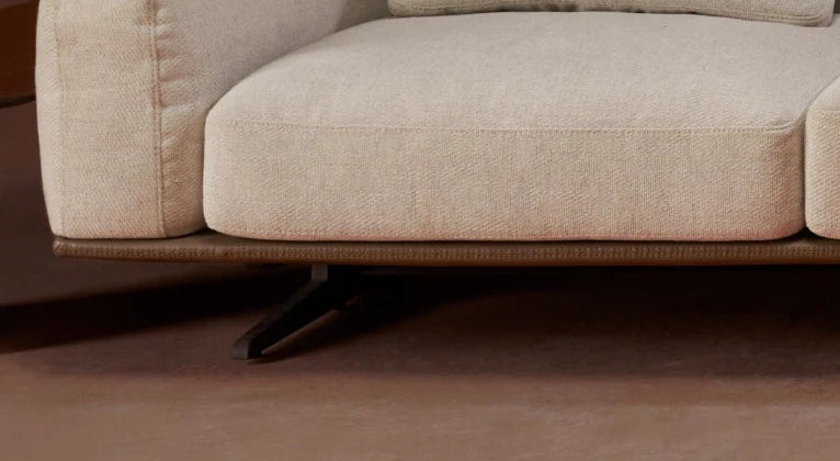 Leg Detail